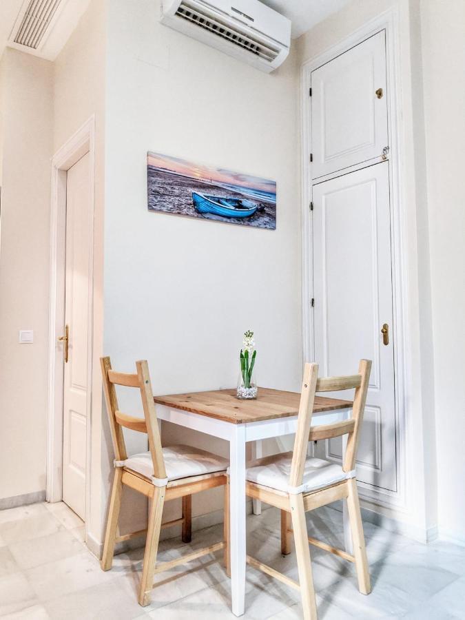 Cuarta Revuelta Alquiler Apartment Seville Exterior photo